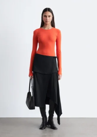 Asymmetrisk midinederdel