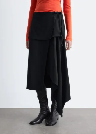 Asymmetrisk midinederdel