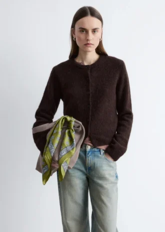 Cardigan i alpaca-blanding