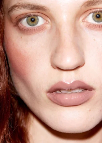 Let brun lipgloss