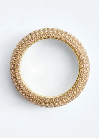 Ring med krystalbesætning