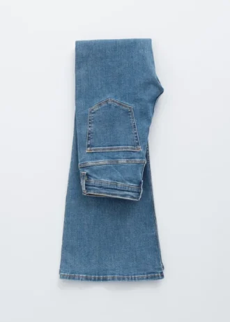 Slim fit jeans med lav talje og bootcut