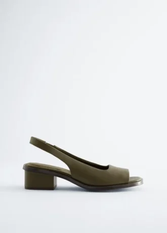 Slingback-sandaler i nappalæder